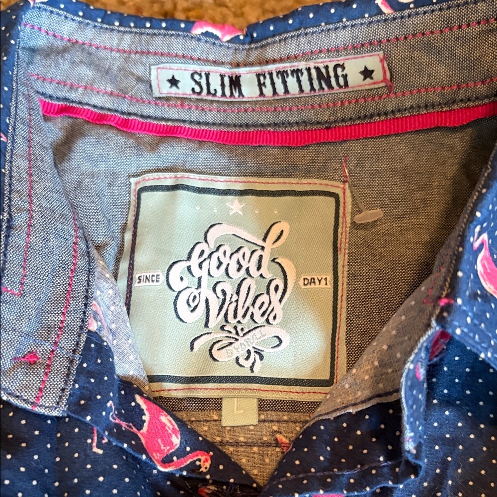 Good Vibes Slim Fit Navy Short-Sleeve Button-Down-Pink Flamingo Print Size Large - Picture 2 of 8